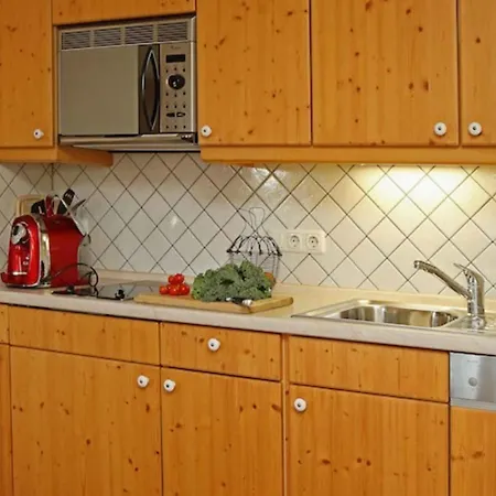 Lechner Guest house 4*
